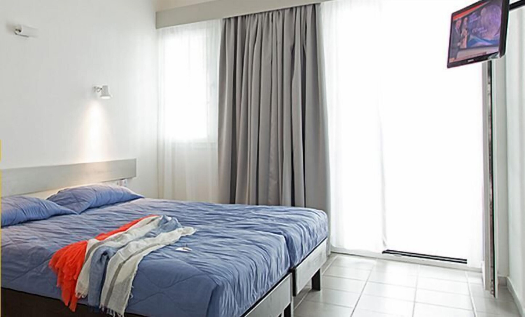 ROOM, DOUBLE OR TWIN BED, COURTYARD VIEW