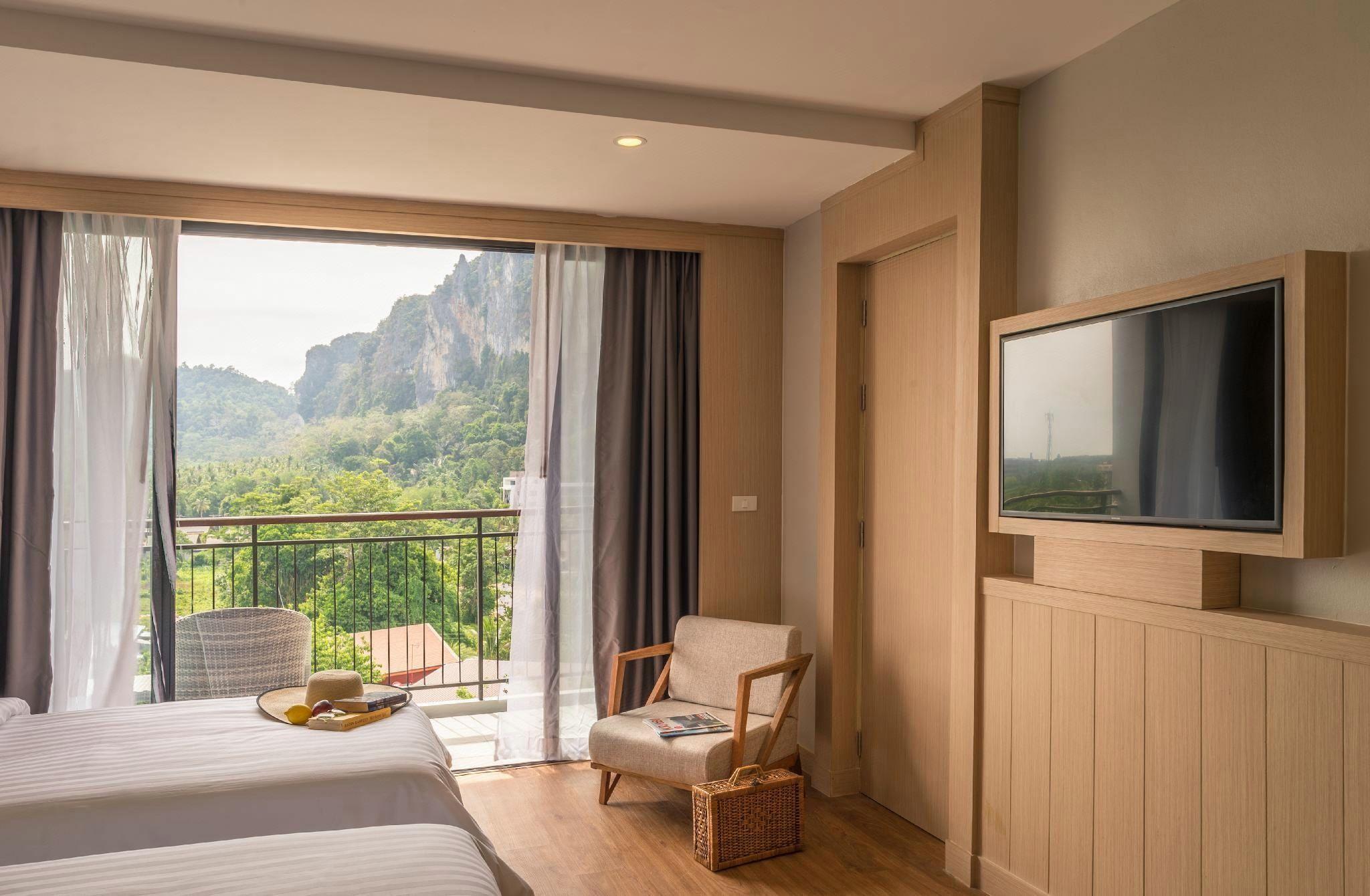 Deluxe, King Bed, Cliff View