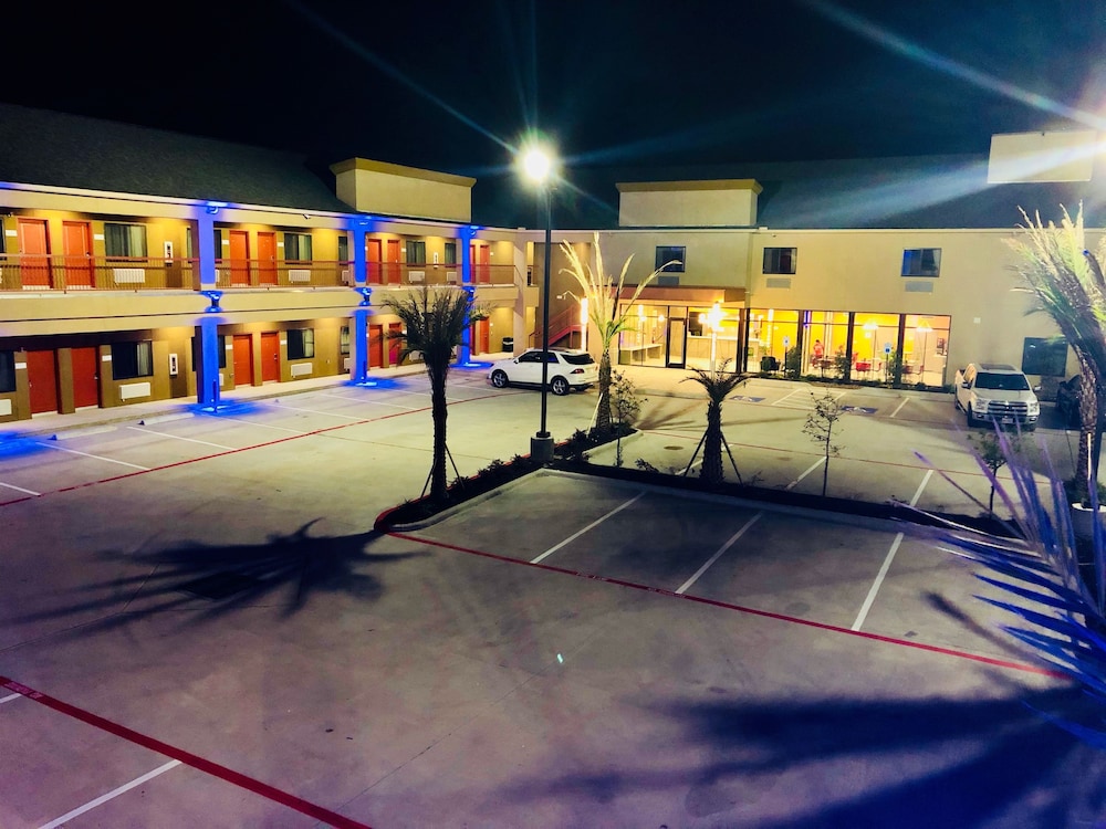 Baymont by Wyndham Houston Hobby Airport 24/33