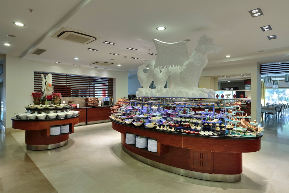 Sunis Evren Beach Resort Hotel and Spa 58/66