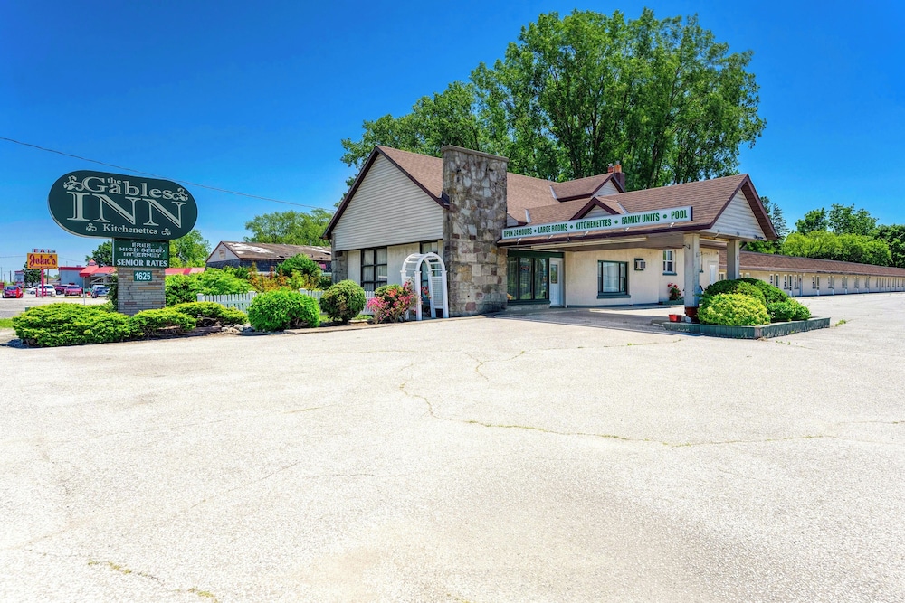 The Gables inn 54/64