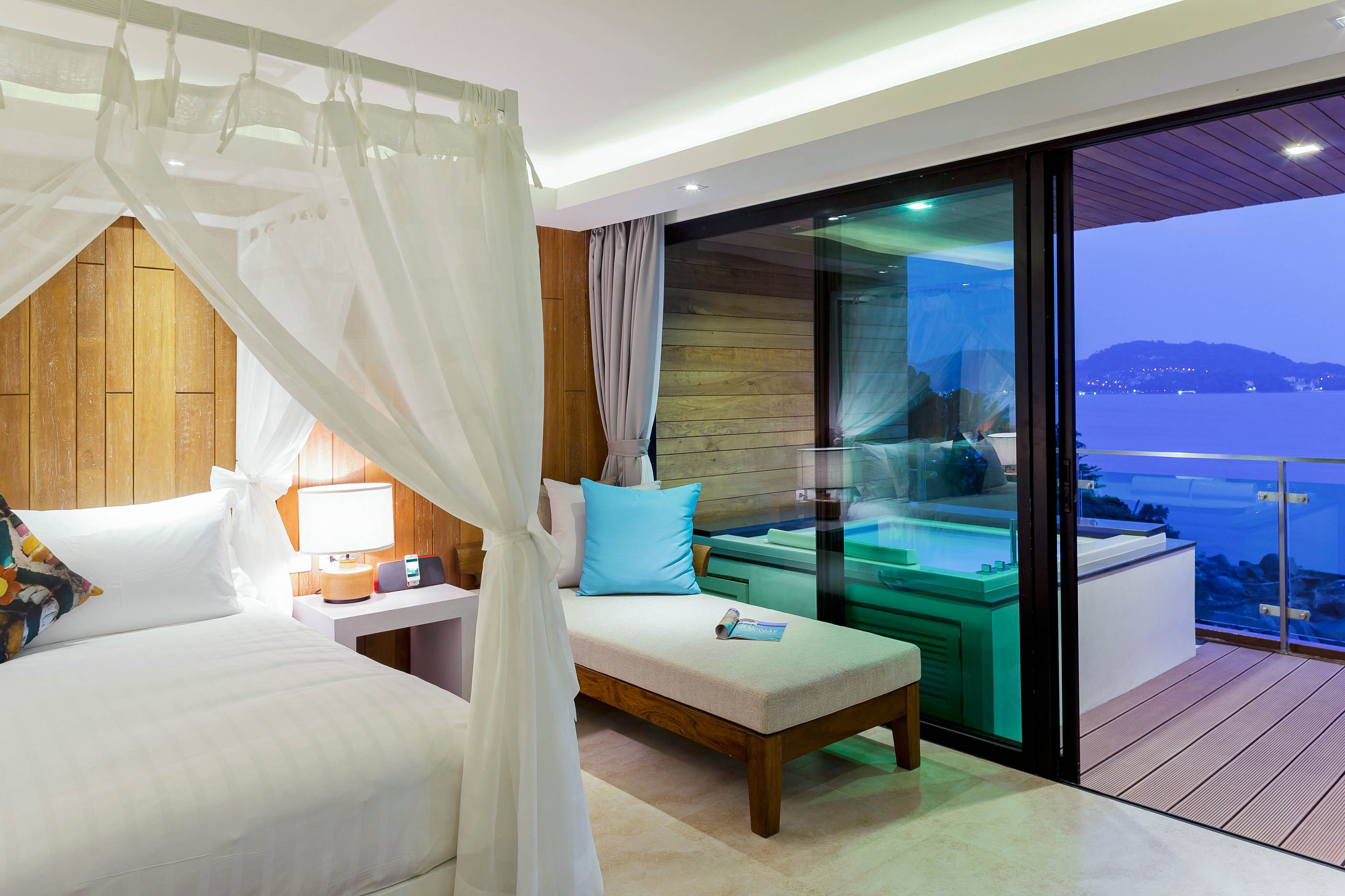 Suite, Sea View