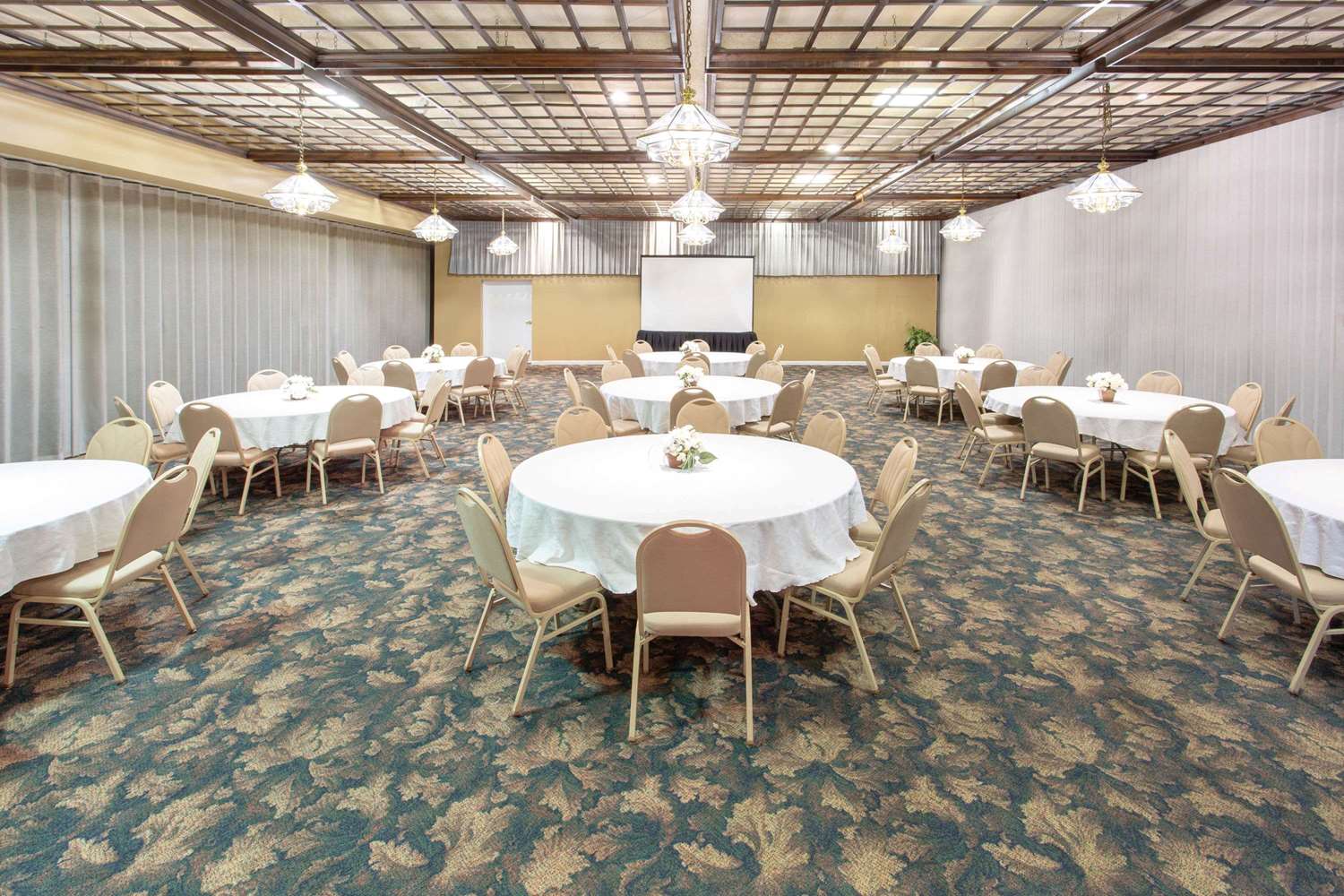 Clarion Hotel & Conference Center Lewiston 43/45