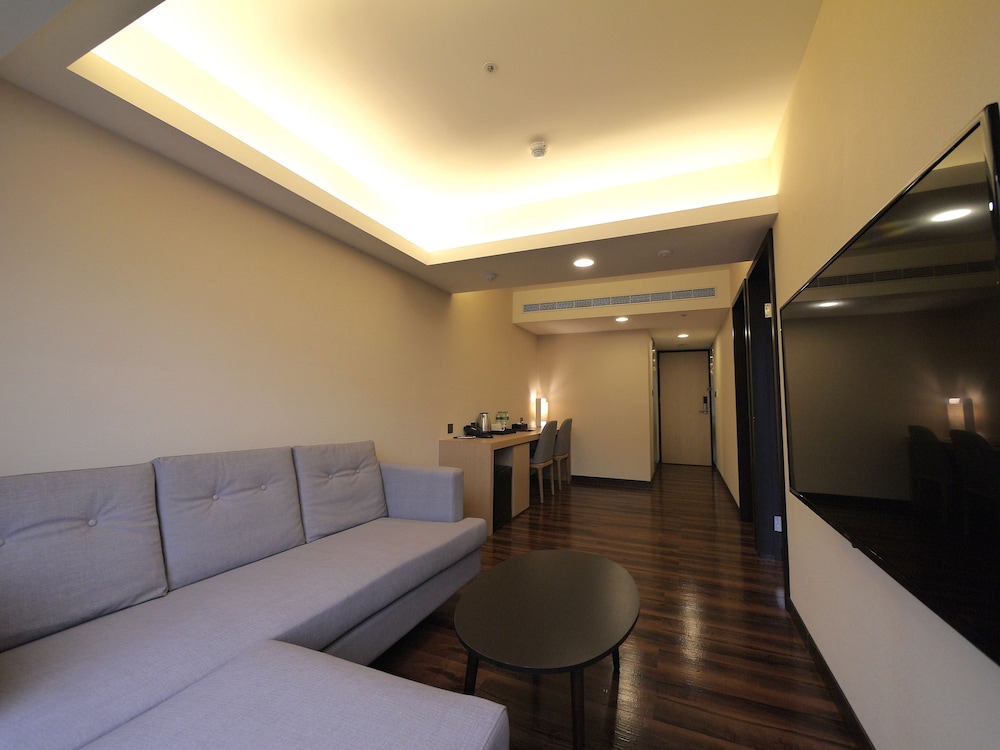 Eastin Taipei 46/71