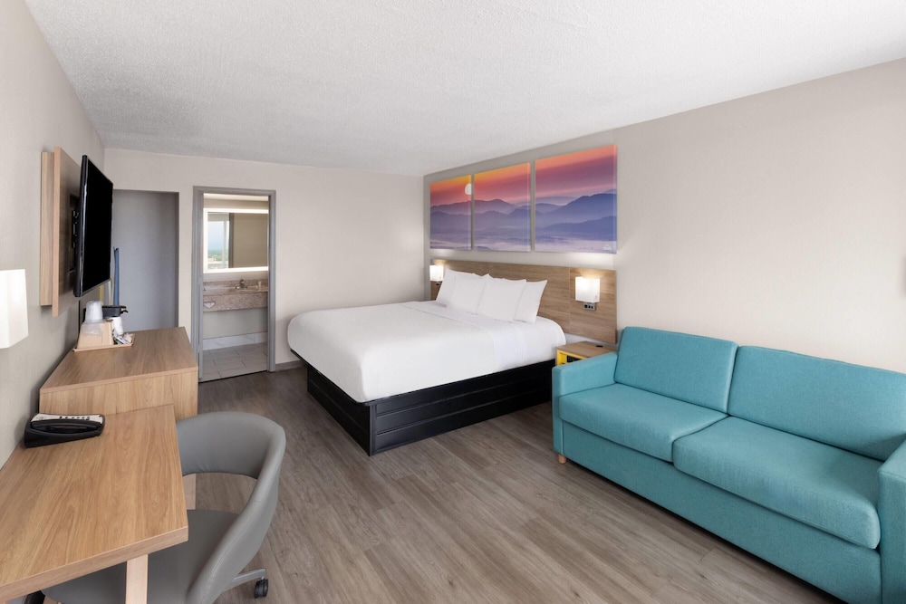 Days Inn by Wyndham Harrisonburg 32/53