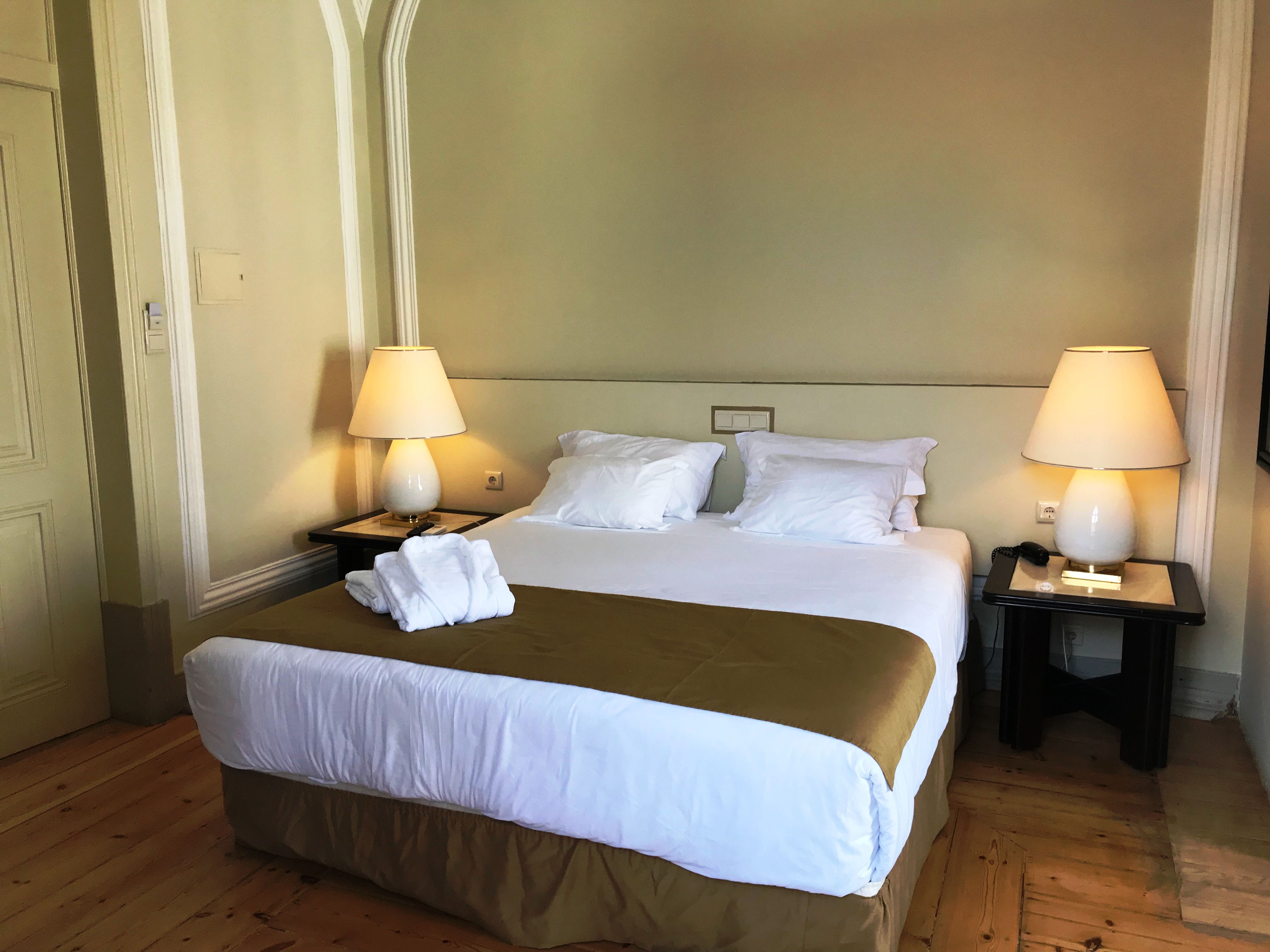 Classic, Double or Twin Bed