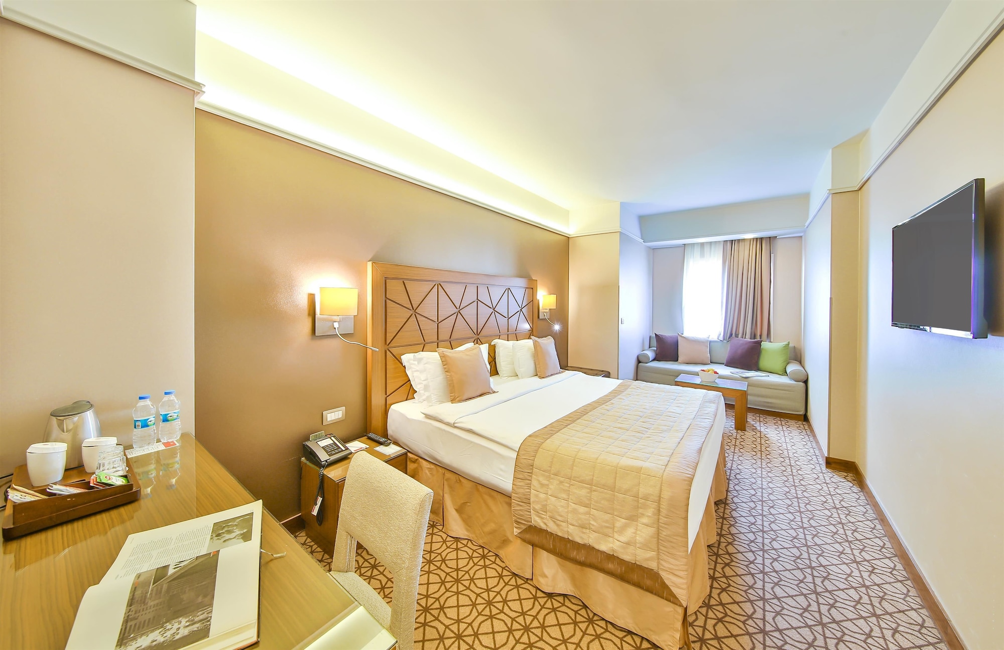 غرفة سوبيريور بسرير كينج، Ramada By Wyndham Istanbul Taksim 8/10