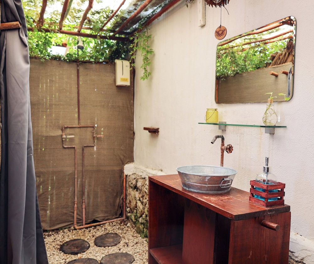 El Buho Eco-Cabanas 48/50
