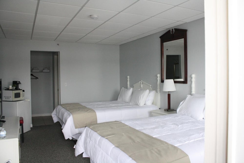 Travelodge By Wyndham Tilton Lake Winnisquam 5/22