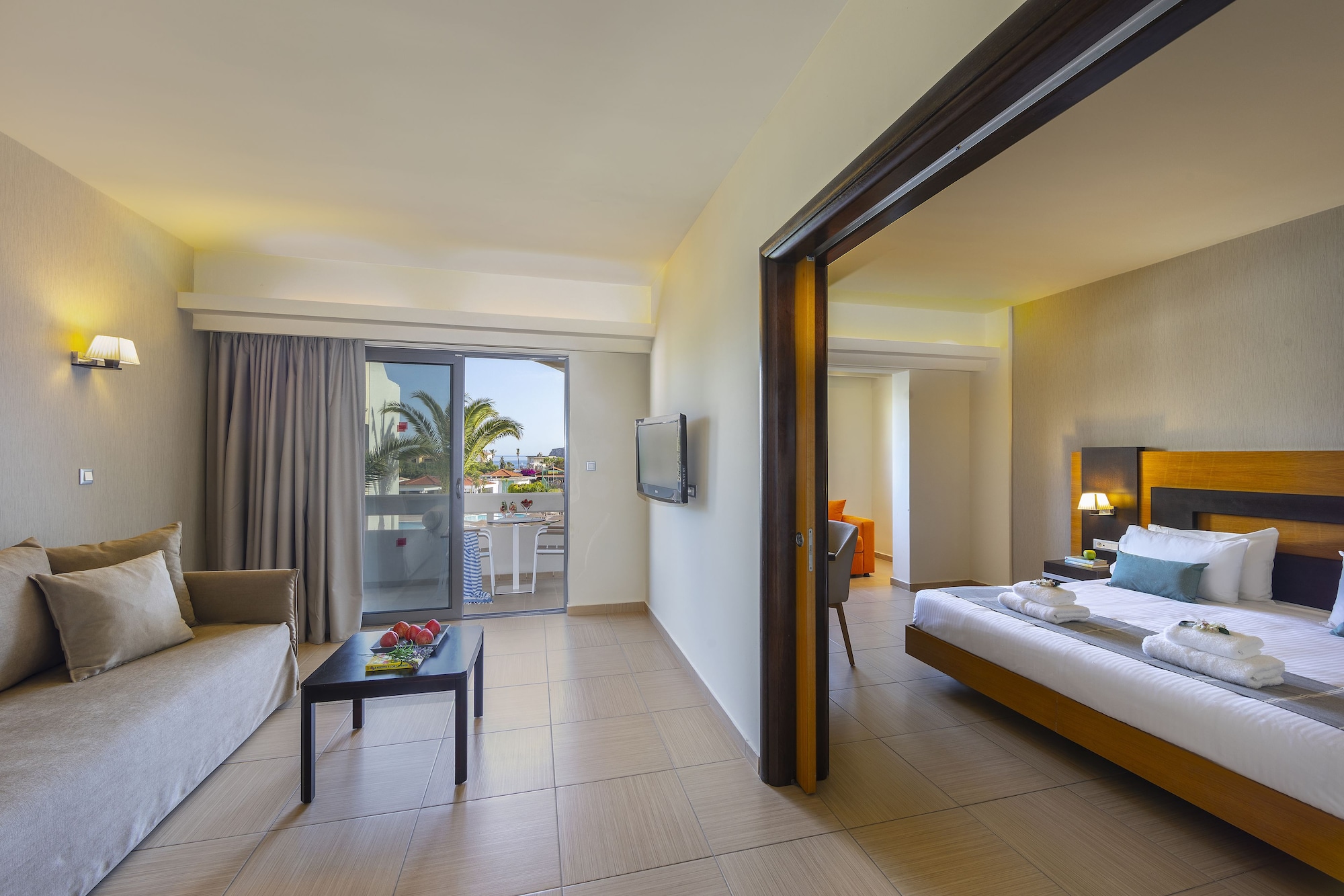 DELUXE, SUITE, GARDEN VIEW