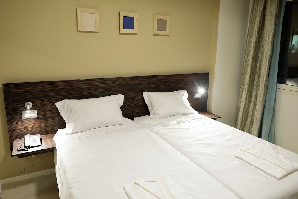 Hôtel La Villette 14/50