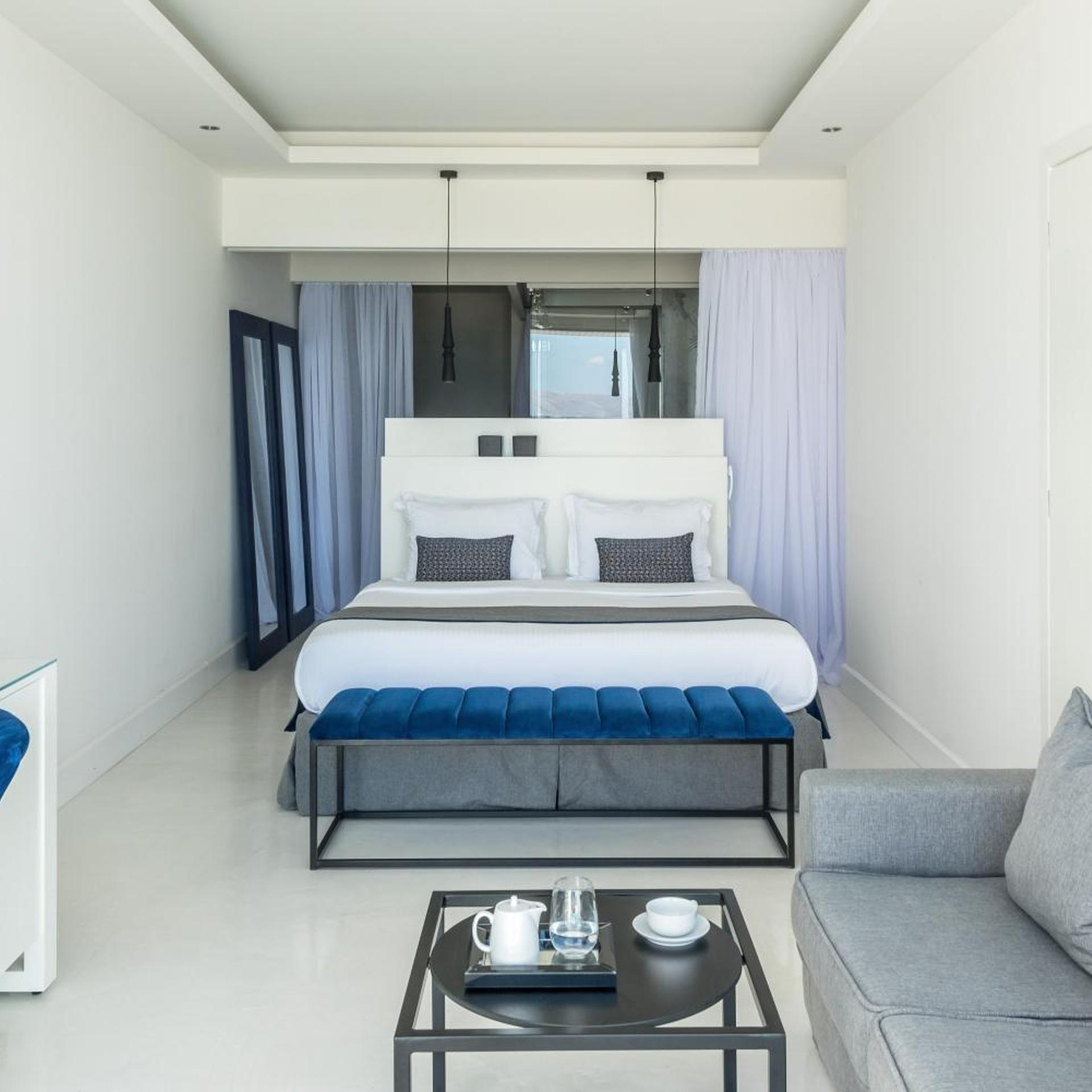 2 Bedrooms, Island, Suite, Sea Front, Private Pool