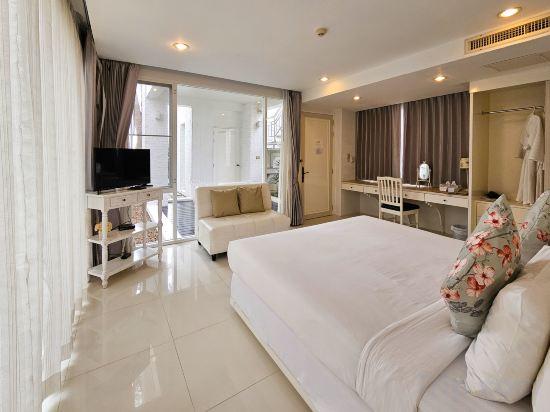 Sea Breeze, Villa