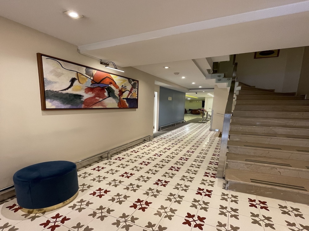 Wame Suite Hotel 50/85