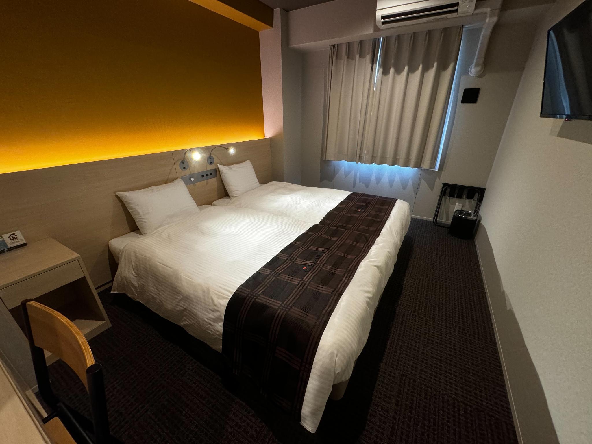 Hollywood, Twin Beds