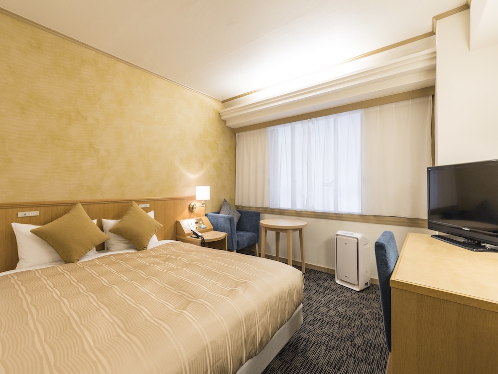 ROOM, DOUBLE BED, CITY SIDE