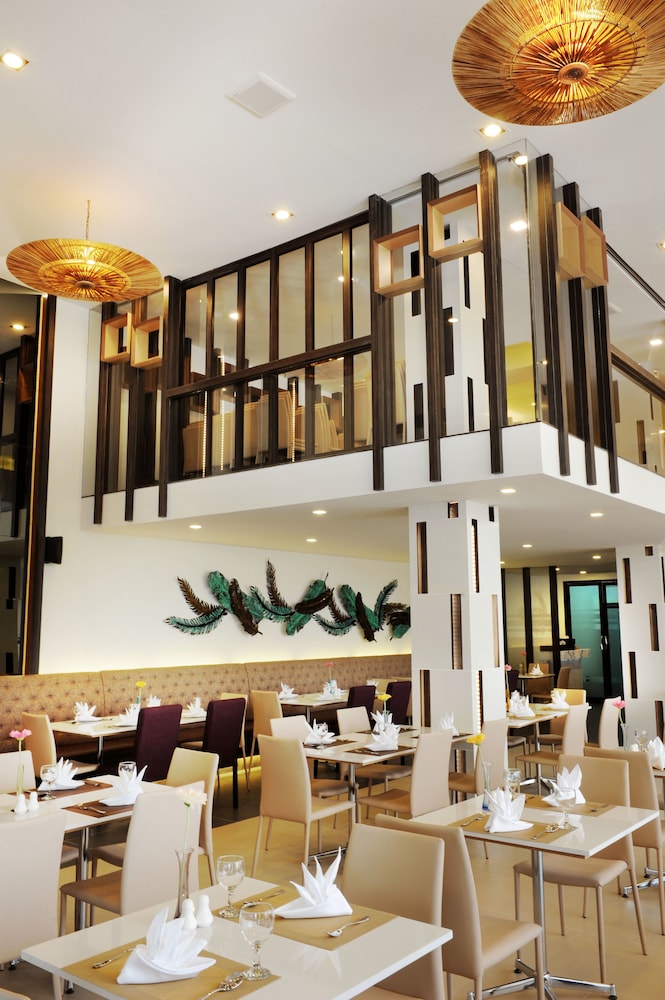 Grand Ratchapruek Hotel 46/70