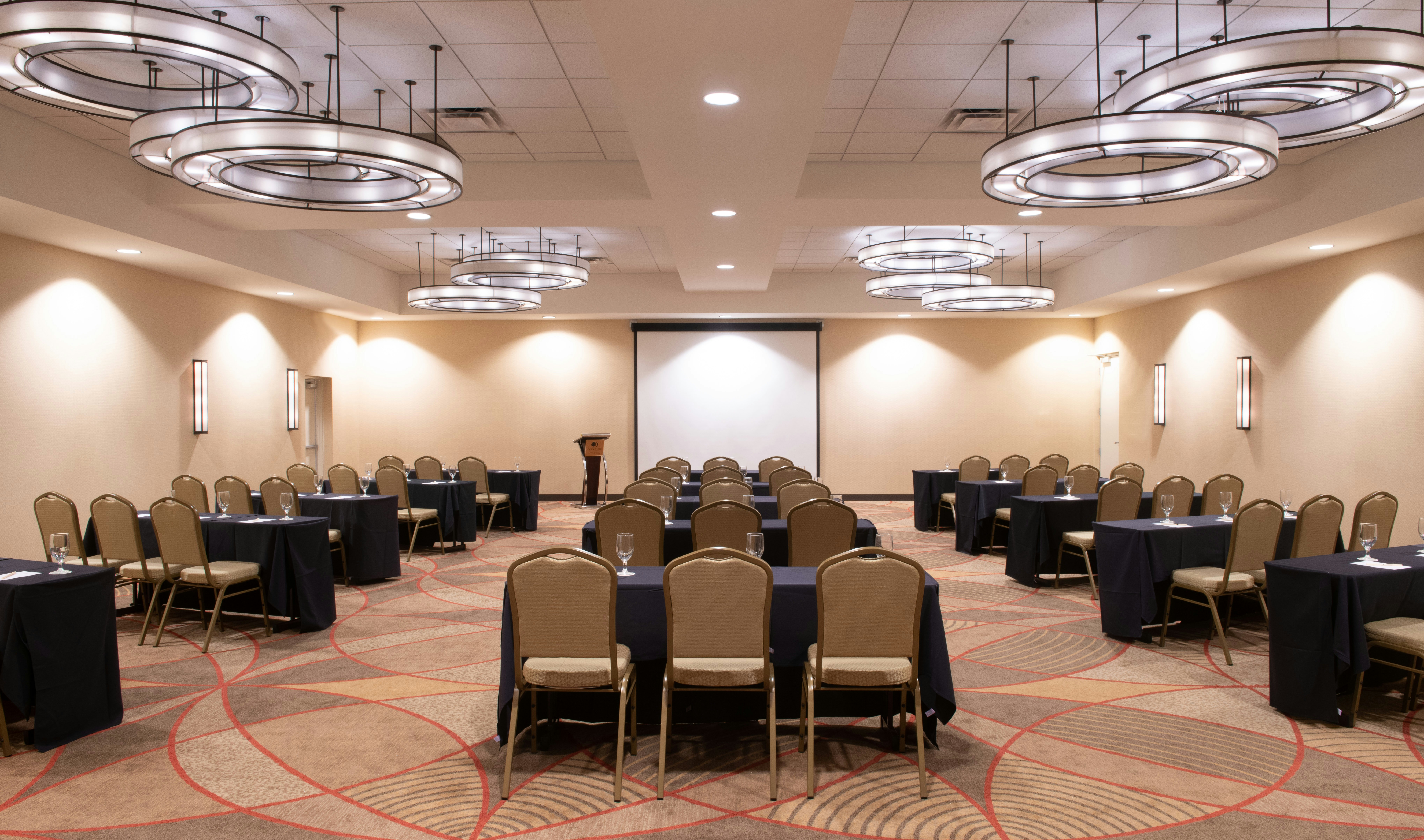 DOUBLETREE BY HILTON HOTEL AND SUITES CHARLESTON AIRPORT 56/60