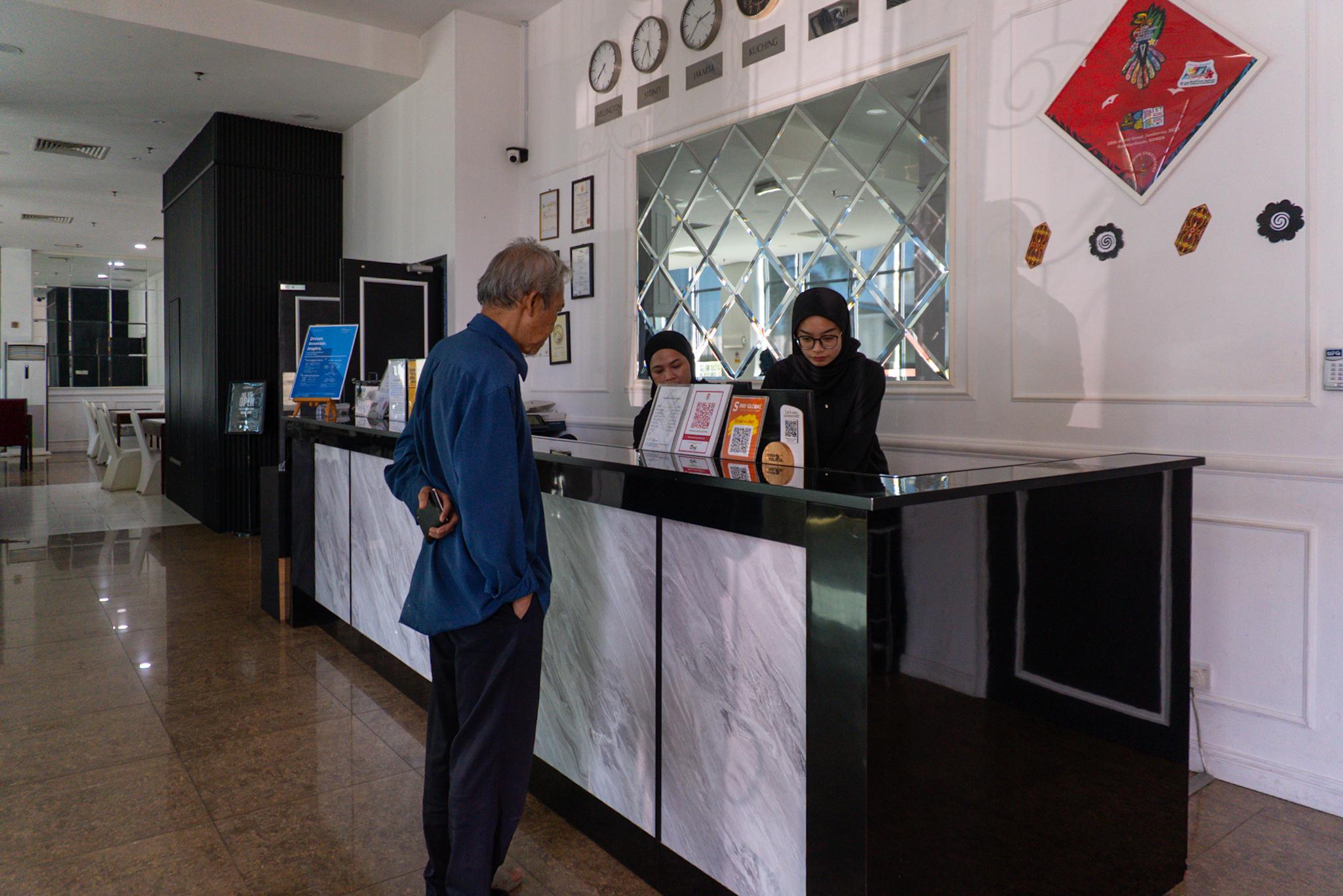 Dormani Hotel Kuching 7/40