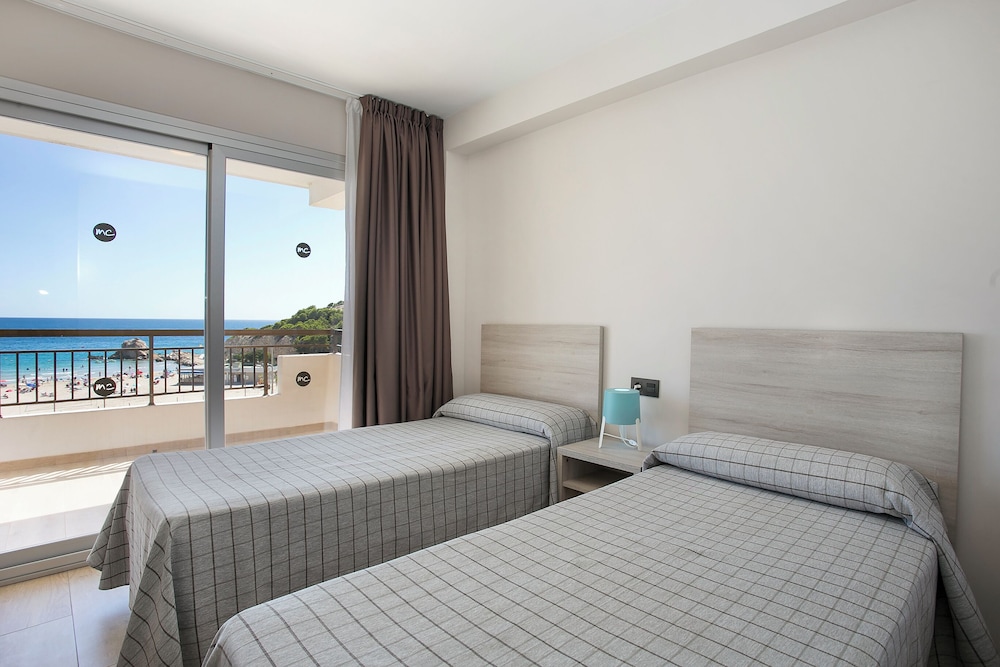 ODYSEA APARTAMENTOS 11/50