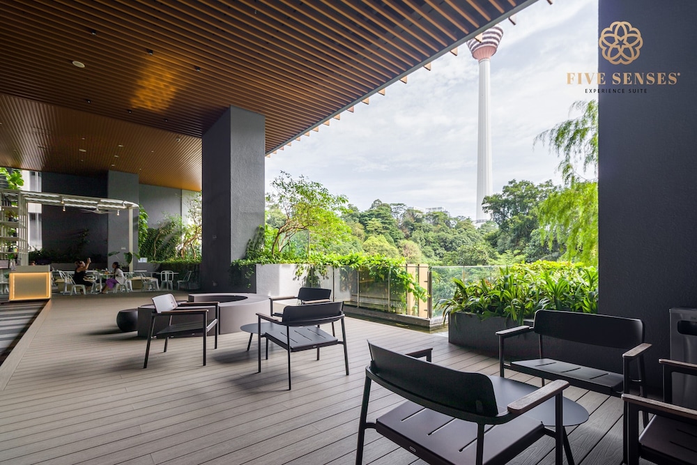 Ceylonz Suites by Five Senses 42/50