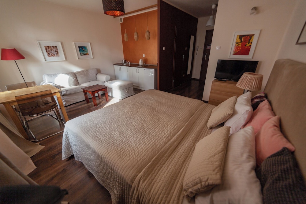 Lounge Apartments 5/50