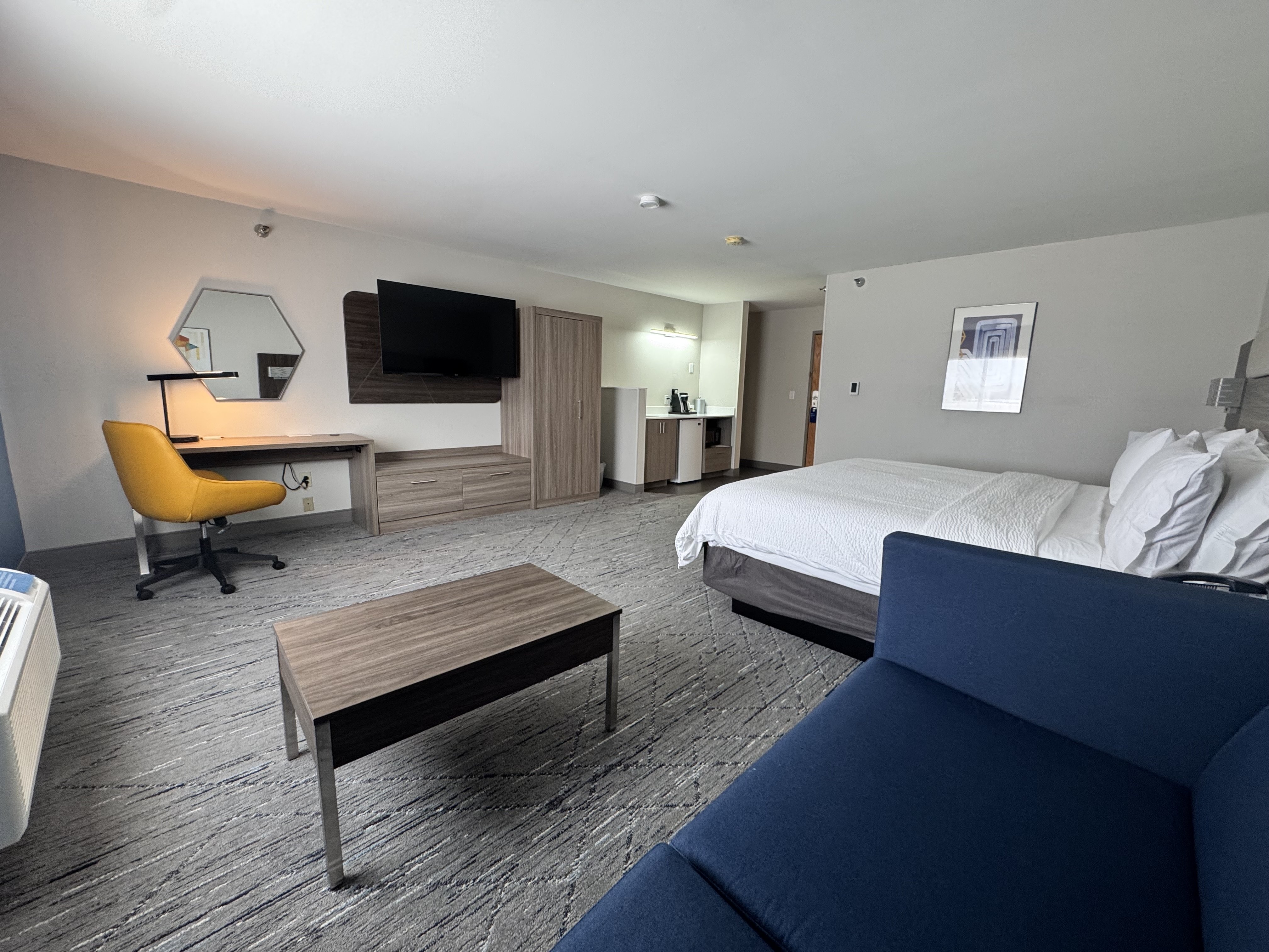 Holiday Inn Express Deforest Madison Area, an IHG Hotel 47/65