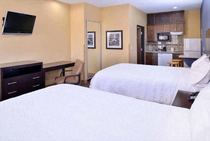 La Bonita Inn and Suites - Crane 12/40