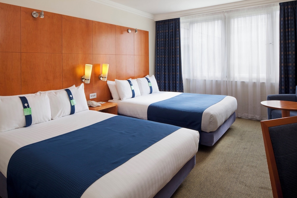 HOLIDAY INN MAIDENHEAD-WINDSOR 7/50