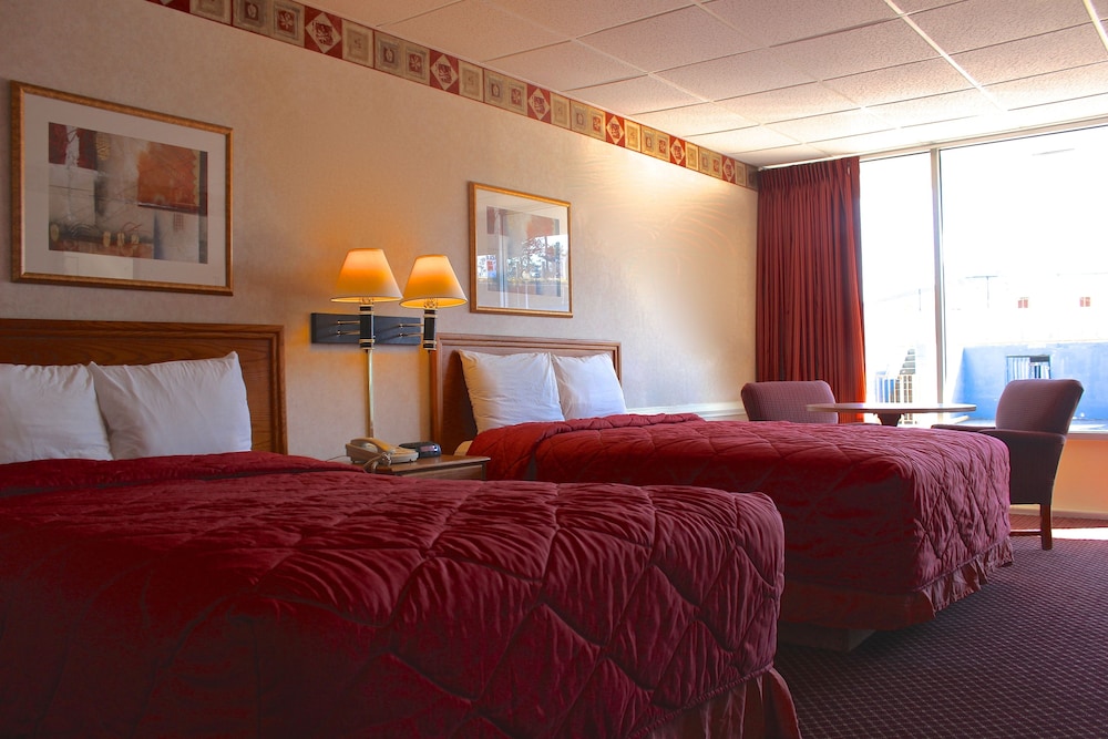 Regency Inn 13/33