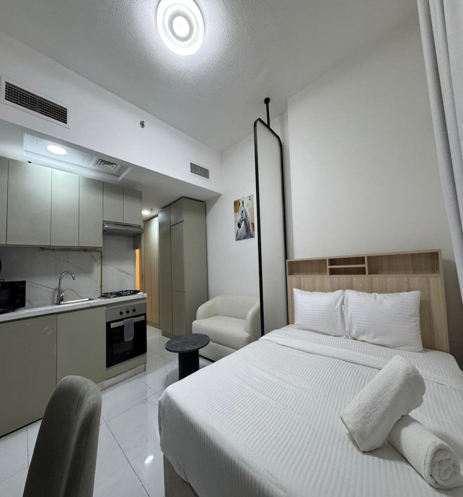 Luxury Apartment with Pool Gym & Free Parking at Equiti Gates Jebel Ali 3/14