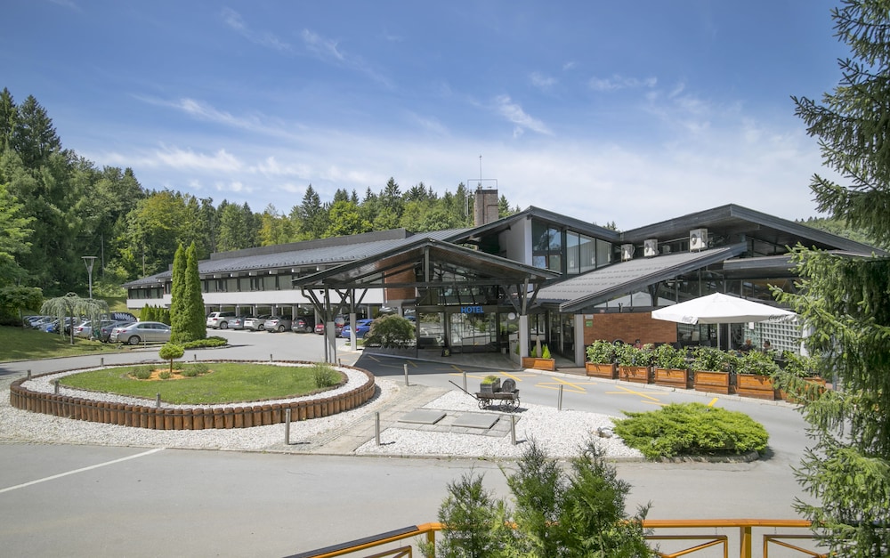 Hotel Kongo (17Km From Ljubljana) 33/35
