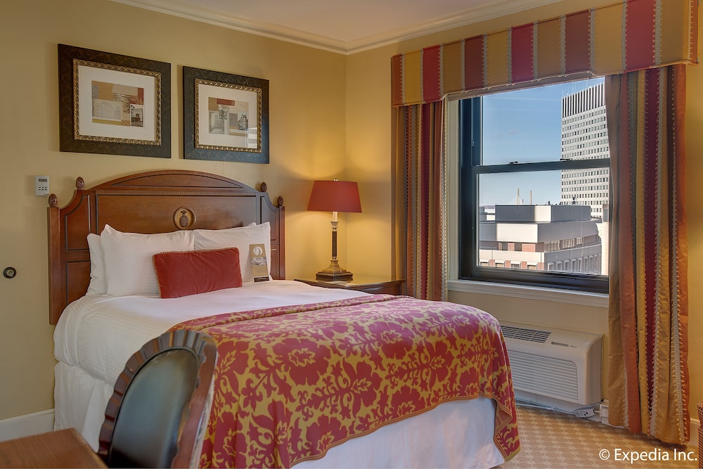 OMNI PARKER HOUSE 17/67