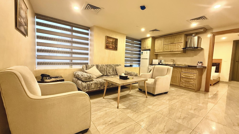 Jewheret Alswefiah Hotel Suites 32/45