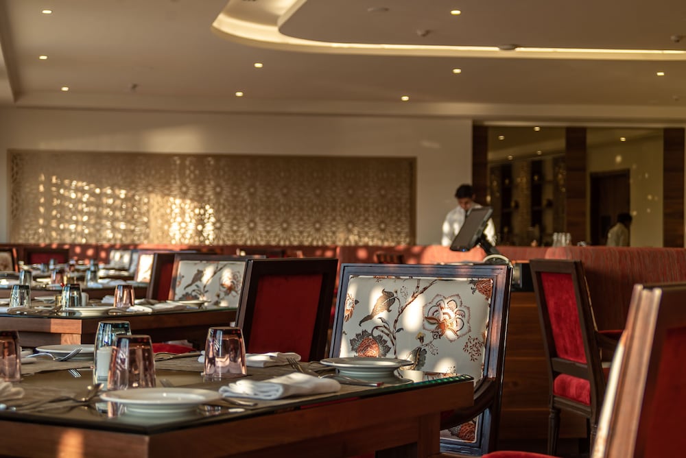 Hawthorn Suites by Wyndham Dwarka 12/65