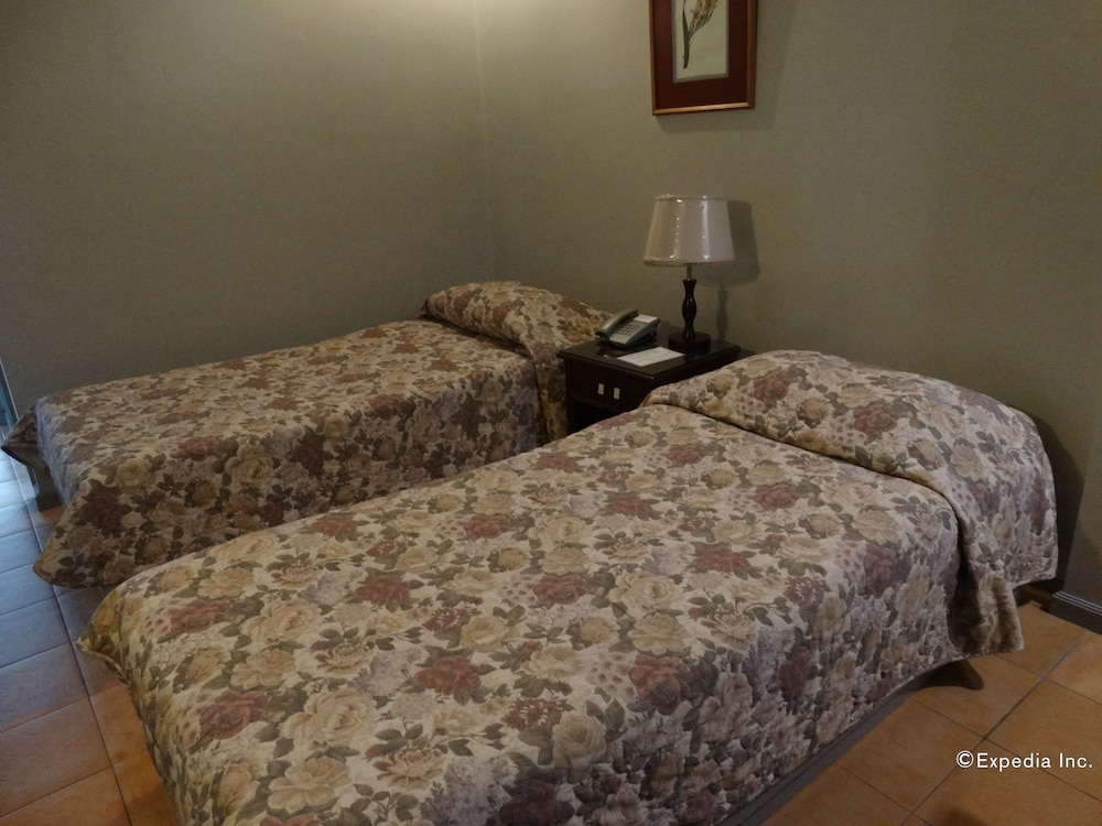 Casa Leticia Business Inn 33/57