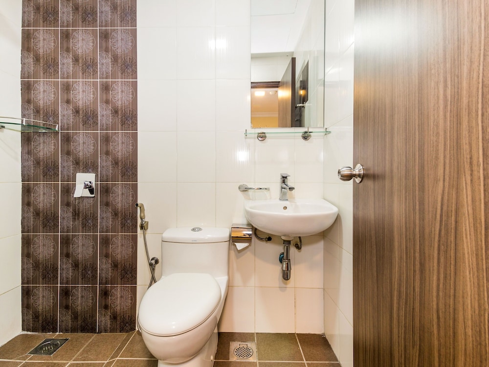 OYO 431 Hotel De Grand Orchard 18/20