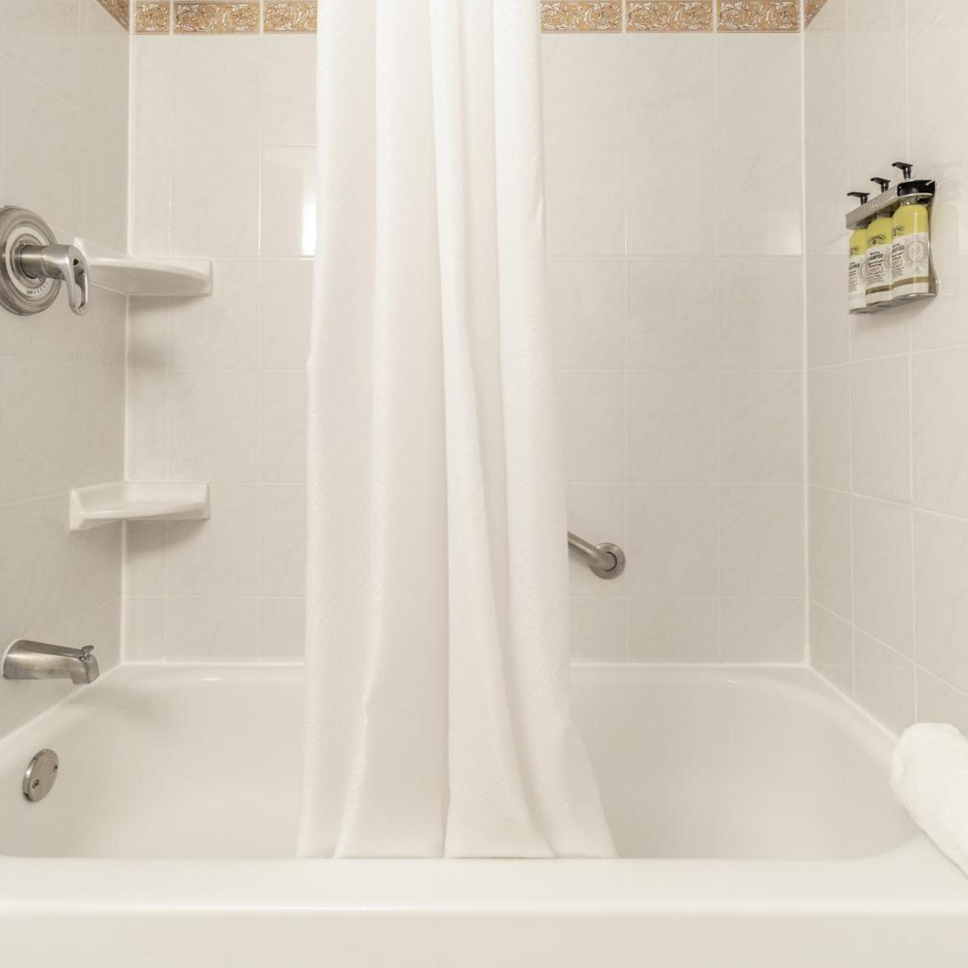 جناح جونيور بسرير كينج، Hotel Saint Laurent Montreal 2/3