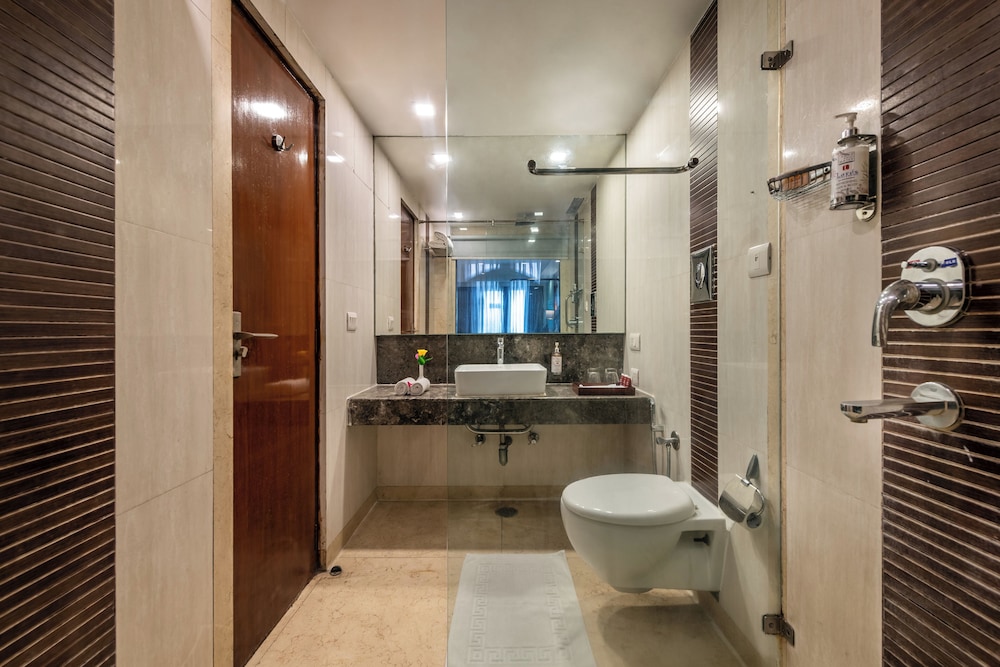 Lords Plaza Jaipur 40/42
