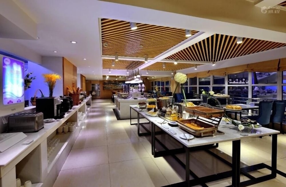 Atour Hotel (Chengdu New Conference and Exhibition Center) 32/41