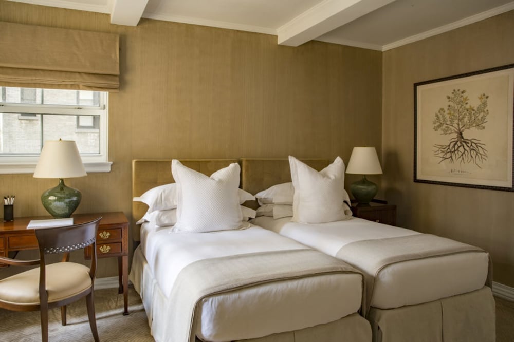 2 BEDROOMS, SUITE