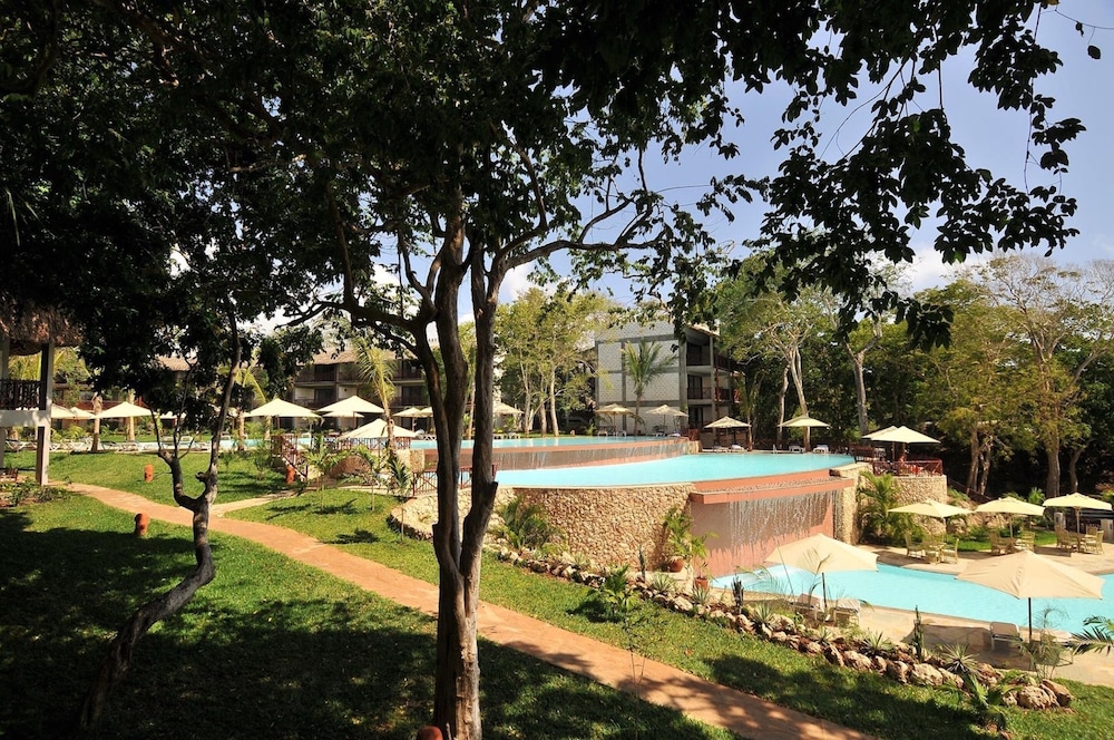 Baobab Beach Resort 61/72