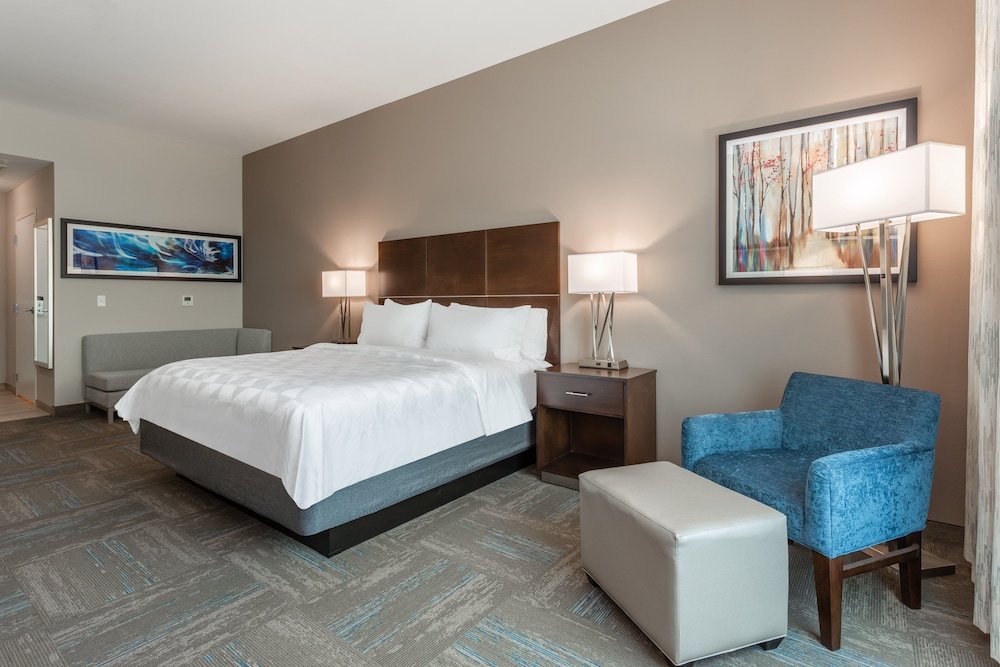 Holiday Inn & Suites Jefferson City 14/42