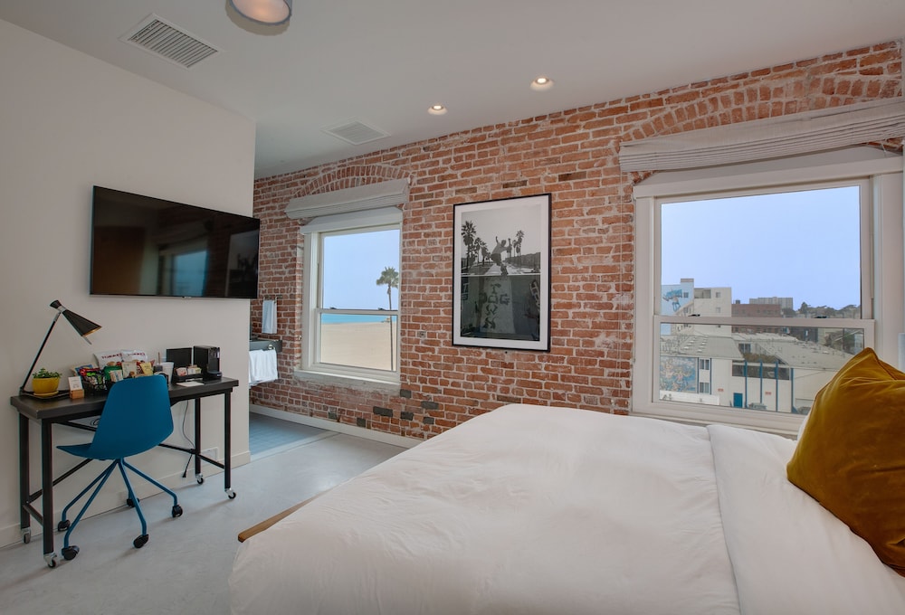 Room, King Bed, Ocean Front, Xl