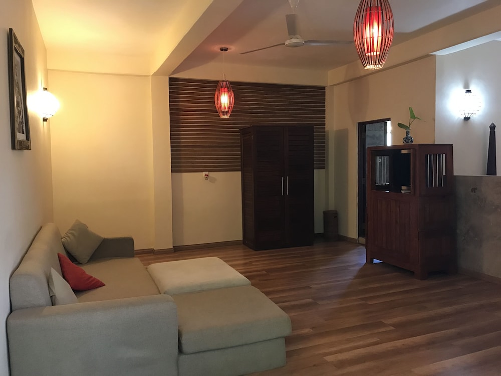 Thambapanni Retreat 48/72