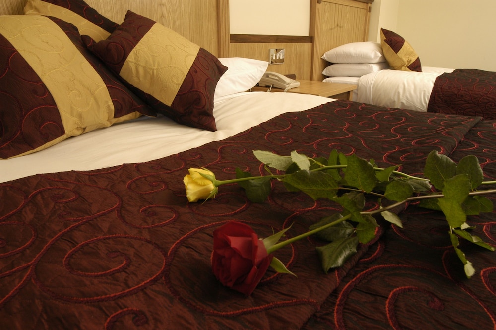 Bush Hotel 18/38