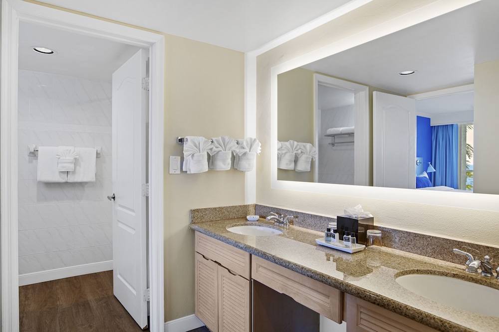 Reefhouse Resort and Marina 45/47