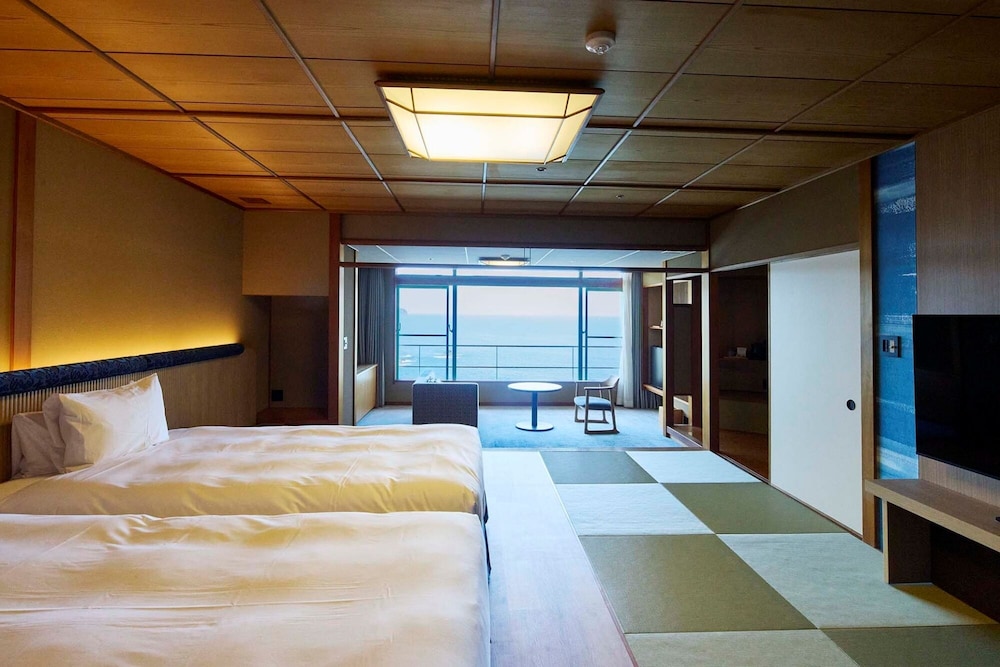 Renovated, Japanese, Modern, King Bed