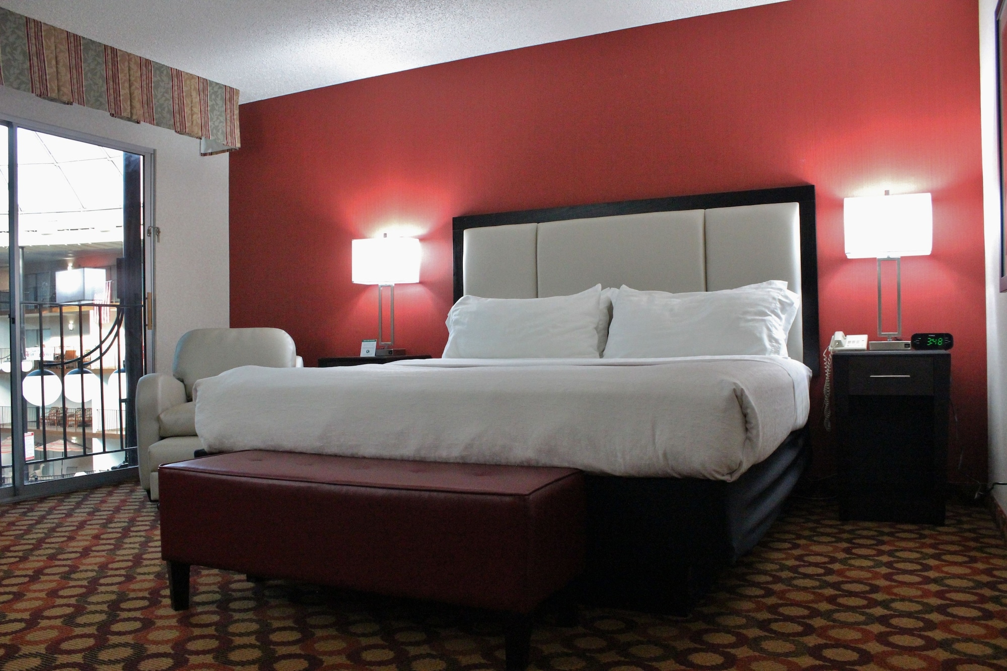 Standard, King Bed, Atrium View