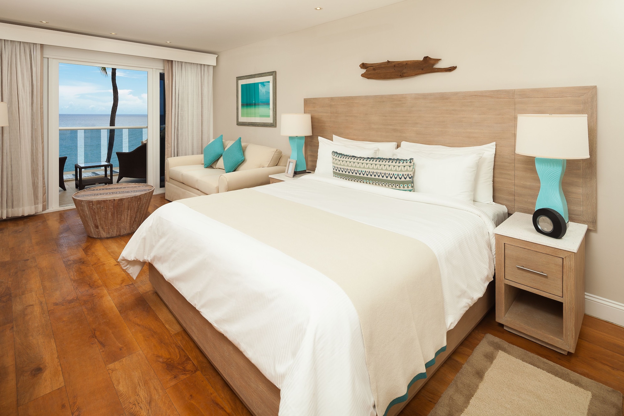 Junior Suite, King Bed, Ocean Front, Sofa